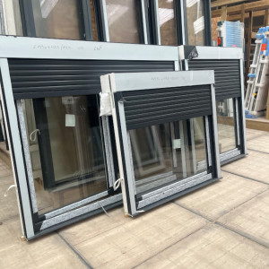 Fenêtre PVC gris anthracite - Mastock Nivillac