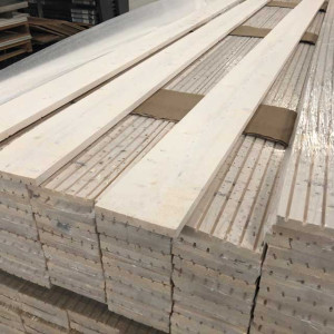 Planches brut de sciage - Mastock